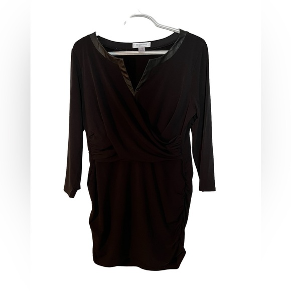 Maternity Criss Cross Chest Top - Picture 2 of 3